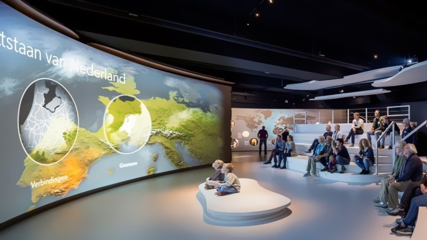 氣象科普館中的弧幕影院 氣象科普館中的弧幕影院