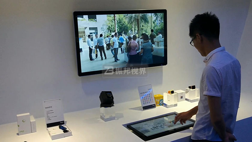 雙屏聯(lián)動系統(tǒng)操作 雙屏聯(lián)動系統(tǒng)操作展示