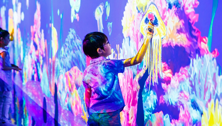 主題樂園中的墻面互動投影 主題樂園中的墻面互動投影