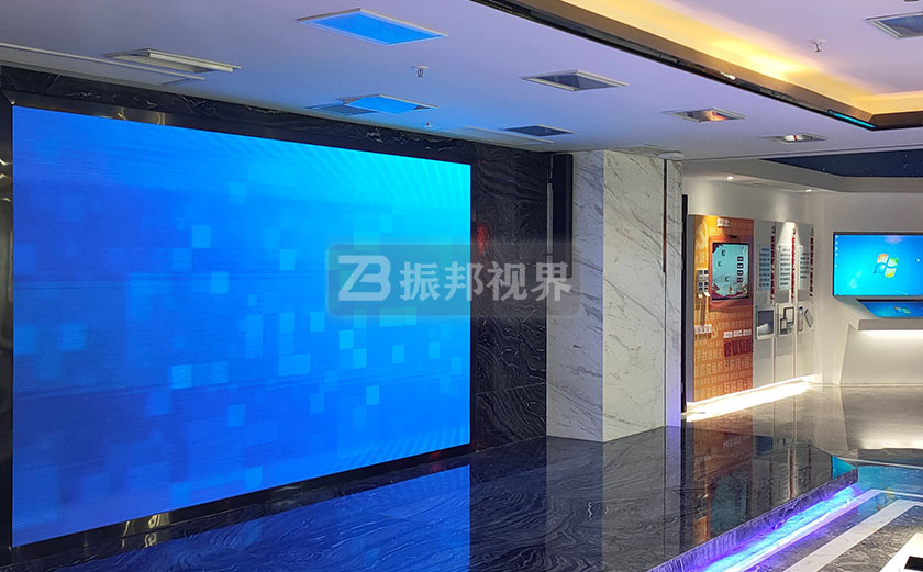 科技展廳中的互動展示墻 科技展廳中的互動展示墻