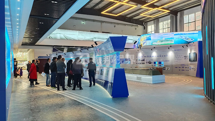 互動滑軌屏呈現(xiàn)效果 互動滑軌屏呈現(xiàn)效果