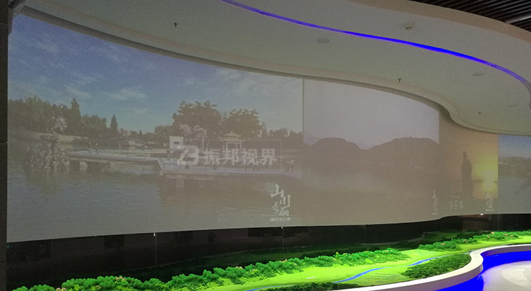 城市規(guī)劃館中的弧幕投影沉浸式區(qū)域