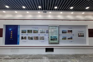 展廳機(jī)器人