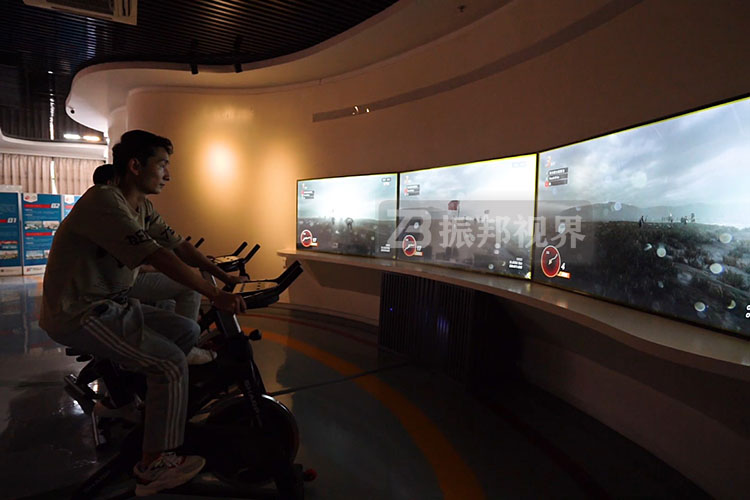 紅色展廳動感單車虛擬騎行