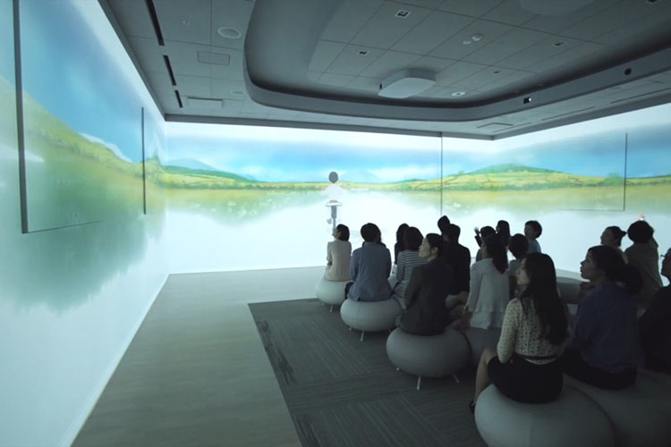 企業(yè)展廳折幕投影