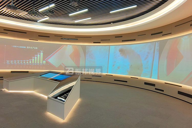 實訓(xùn)室弧幕投影互動裝置