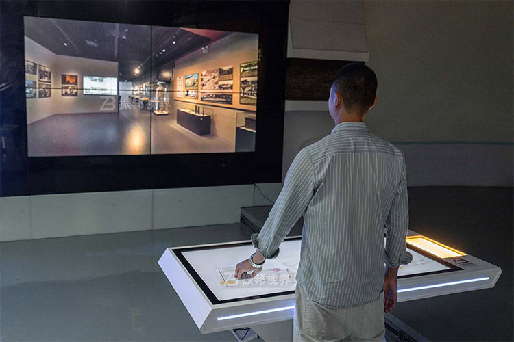 紅色博物館物體識別桌虛擬導覽